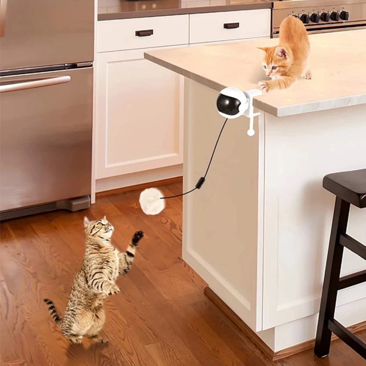 1Pc Fun Lifting Ball Electric Motion Cat Toy with Automatic Retractable Cat Teasing Ball Rotating Interactive Puzzle Pet Toys